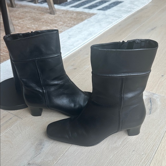 ANTONIO MELANI Black Leather Mid-Calf Heeled Boots - Picture 3 of 8